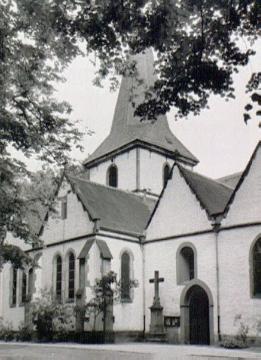 Pfarrkirche St. Anna, erbaut 1896-1900 von Wilhelm Rincklake im spätromanischen Stil