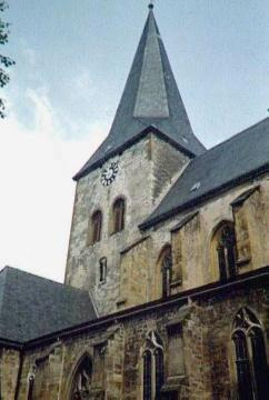 Turm und Seitenschiffpartie der St. Christina-Kirche, Herzebrock