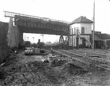 Brückenbau über die Bahngleise an der Horster Str.