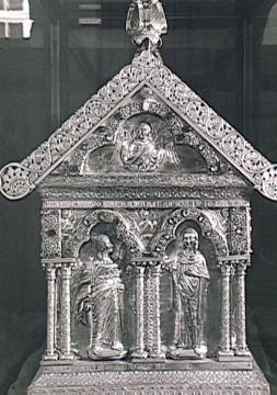 "Prudentia-Schrein", um 1230, Silber und Goldblech über Holzkern (Pfarrkirche)