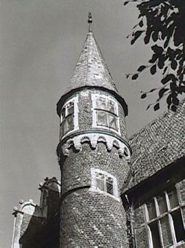 Drostenhof, Partie des Treppenturmes auf der Hofseite des Herrenhauses
