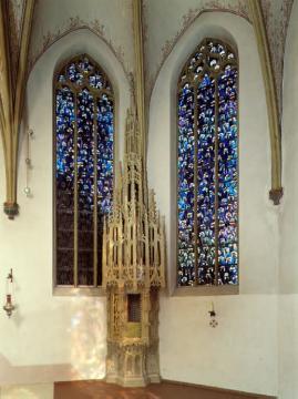 Katholische Pfarrkirche St. Martin: Gotisches Sakramentshäuschen aus der Bunickman-Werkstatt, 16. Jahrhundert