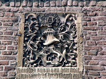 Wappen an der Fassade von Schloss Anholt