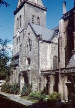 Kath. Neustädter Kirche St. Johannes Bapt., erbaut Mitte 13. Jh.