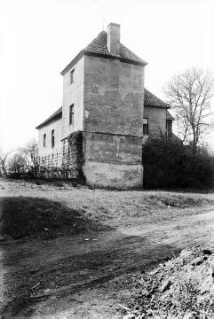 Haus Dahl an der Lippe bei Bork, errichtet im 14./15. Jh., ursprüngliche Errichtung im 11./12. Jh. am Gegenufer vermutet