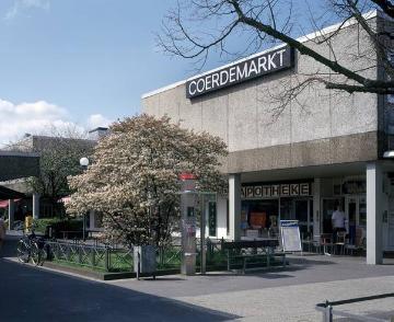 Einkaufs- und Stadtteilzentrum Coerdemarkt, eröffnet 1966 am Hamannplatz