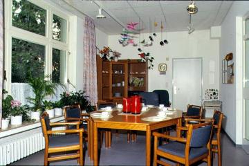 Westfälische Klinik für Psychiatrie Münster-Marienthal, 1994: Speiseraum einer integrierten Wohngruppe auf Station 21.1.