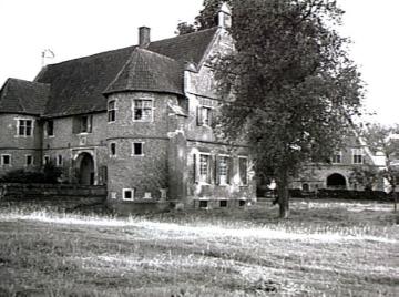 Haus Byink: Torhaus der einstigen Wasserburg, erbaut 1561, Südostansicht, um 1940?