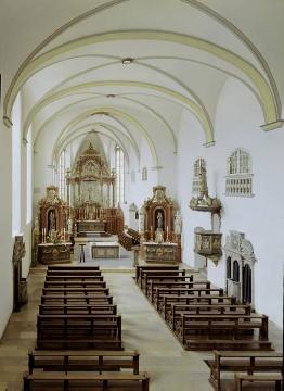 Franziskanerklosterkirche St. Franziskus, Kirchensaal Richtung Hochaltar, erbaut 1652-1673