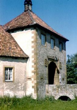 Schloss Holtfeld, äußeres Torhaus, erbaut 1705