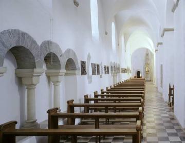 Kath. Pfarrkirche St. Bonifatius, Seitenschiff - romanische Basilika, geweiht 1129