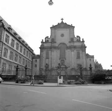 Die St. Franz Xaver-Kirche, ehemalige Jesuitenkirche, erbaut 1682-1692, nach Zerstörung im II. Weltkrieg 1948-1960 wieder aufgebaut