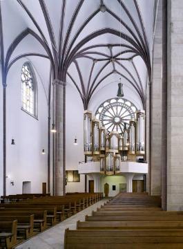 Propsteikirche St. Johannes der Täufer: Kirchenhalle, Blick Richtung Orgelempore