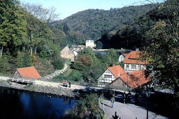 LWL-Freilichtmuseum Hagen: Blick über den Stauweiher zum Tal