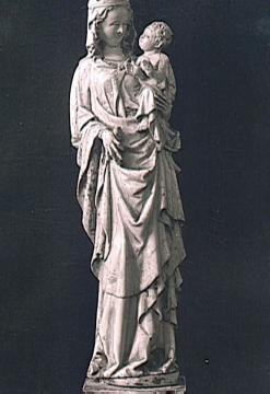Kirche St. Johannes d.T.: Stehende Madonna, nordfranzösische Elfenbeinschnitzerei, 1. Hälfte 14. Jh., 23 cm hoch