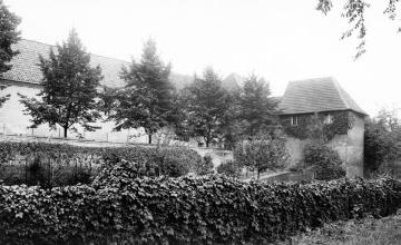 Wall, Ecke an der Dorstener Stadtumwallung (Franziskanerkloster am Westwall?), um 1920?