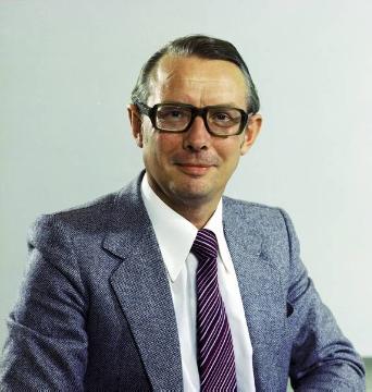 Personaldezernent Herbert Neseker, von 1979-1991 Landesdirektor des Landschaftsverbandes Westfalen-Lippe