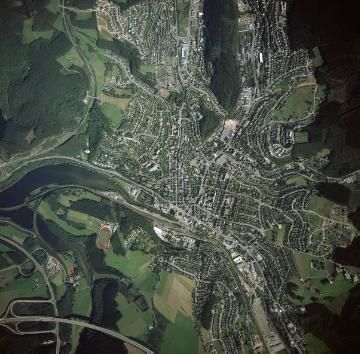 Olpe, Südufer des Biggesees bei Rosenthal, weiter südlich Rüblinghausen, Autobahn A45 mit der Anschlussstelle AS Olpe, Bundesstraße B54 und B55