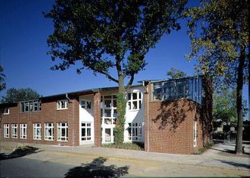 Westf. Schule für Körperbehinderte in der Hofstraße: Teilansicht, 1997 fertiggestellt