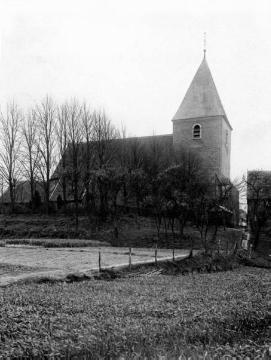 Ortsteil Flaesheim, kath. Pfarrkirche St. Maria Magdalena, erbaut im 14. Jh., Romanik, gotisch ergänzt, Ansicht um 1918? (vgl.08_394)