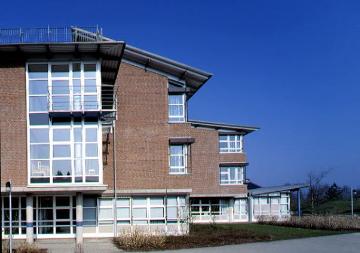 Westf. Schule für Körperbehinderte, Bodelschwingstr. 9: Partie des neuen Hauptgebäudes