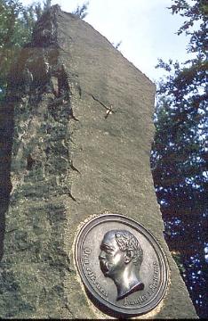 Der Bismarck-Gedenkstein auf der Grotenburg am Hermannsdenkmal