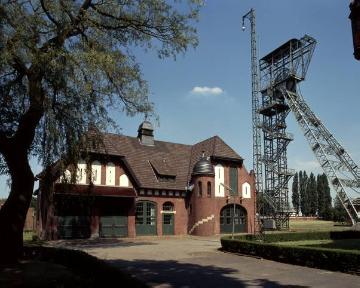 Stall- und Feuerwehrgebäude auf  Zeche Zollern, Dortmund - Zechenerbauung 1898-1904, Stilllegung 1966, ab 1981 erster Standort des LWL-Industriemuseums - Westfälisches Landesmuseum für Industriekultur