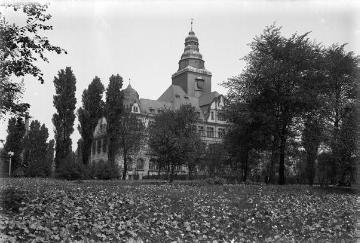 Rathaus Recklinghausen am Kaiserwall, Südfront mit Erlbruchpark - Neorenaissance, erbaut 1905-1909, Architekt: Otto Müller-Jena