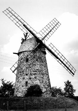 Die Großenheider Windmühle von 1731 in Todtenhausen