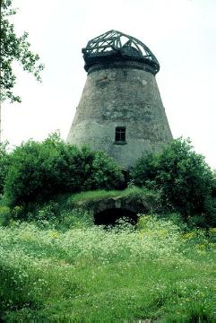 Ruine der um 1860 erbauten Heimser Windmühle