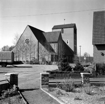 Greven, 1959: St. Josef-Kirche, Nordostseite