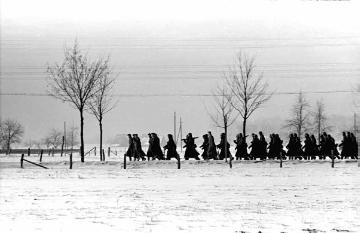 Soldaten der Waffen-SS üben den Winterkrieg. Die österreichische SS-Einheit war von Herbst 1939 bis Frühjahr 1940 in Raesfeld stationiert.