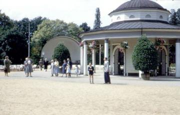 Das Brunnenhaus im 1770 angelegten Kurpark in Bad Meinberg