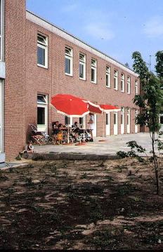 Ein Stationsgebäude der neuen Haard-Klinik, LWL-Klinik Marl-Sinsen für Kinder- und Jugendpsychiatrie, erbaut 1968-1974.
