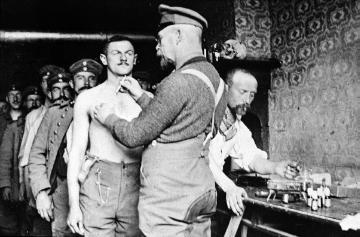 Kriegsschauplatz Reims und die Champagne (Frankreich) 1914: Thyphusschutzimpfung deutscher Soldaten