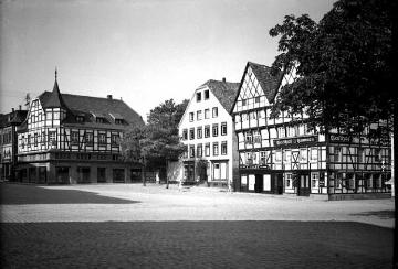 Fachwerkhäuser am Marktplatz aus dem 16. und 18. Jh., Ansicht um 1940?