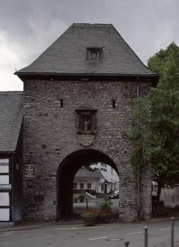 Das Derker Tor, einziges erhaltenes von ehemals vier Stadttoren aus dem 13. Jh.