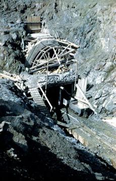 Bau eines Eisenbahntunnels am Erbscheid im Zuge der Errichtung der Biggetalsperre 1957-1965