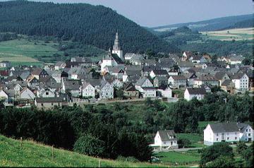 Blick über die Stadt Richtung Rothaargebirge