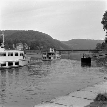 Schiffsanleger an der Weser bei Karlshafen
