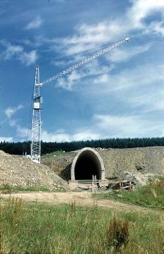 Bau des Eisenbahntunnels am südlichen Bausenberg im Zuge der Errichtung der Biggetalsperre 1957-1965