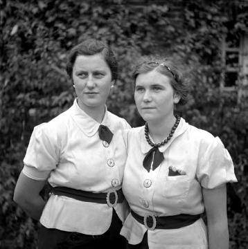 Maria Stolbrink und Anneliese Knoop
