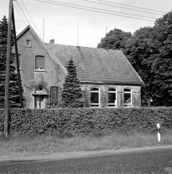 Greven-Guntrup, 1965: Katholische Volksschule bei Wauligmann