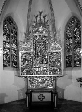 Evangelische Pfarrkirche in Lünern: Kreuzigungsaltar, Schnitzaltar aus vergoldetem Eichenholz mit Darstellung der Passionsgeschichte, um 1520
