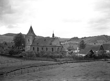 Die St. Antonius-Kirche in Allendorf, um 1940?