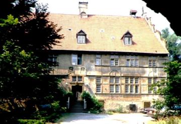 Schloss Holtfeld, Hofseite