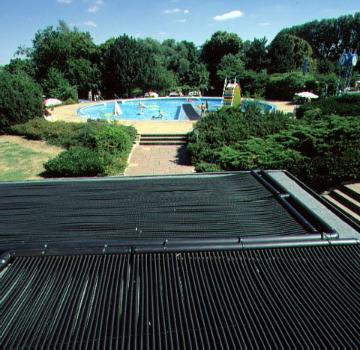 Solarenergienutzung im Freibad: Schwimmbaderwärmung durch Solarabsorber