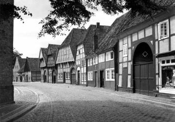 Wiedenbrück, Lange Straße: Ackerbürgerhäuser des 16. und 17. Jahrhunderts