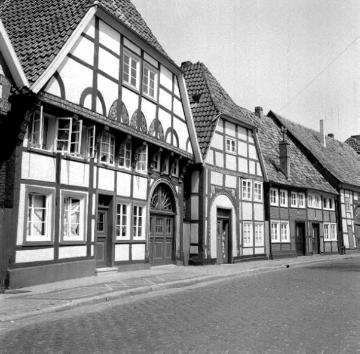 Wiedenbrück, Lange Straße: Ackerbürgerhäuser des 16. und 17. Jahrhunderts (Häuser Nr. 93 und 95)
