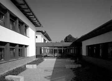 Westfälische Schule für Schwerhörige, Hauptstraße 155: Blick in den Innenhof